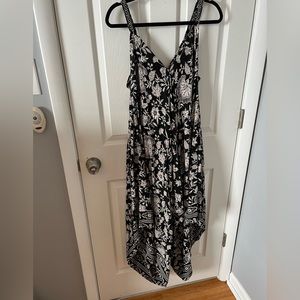 Black and cream large jumpsuit.